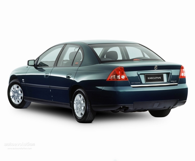 Holden Commodore Sedan photo 3