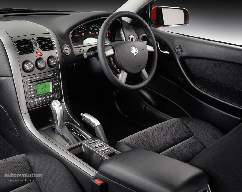Holden Commodore Sedan photo 4