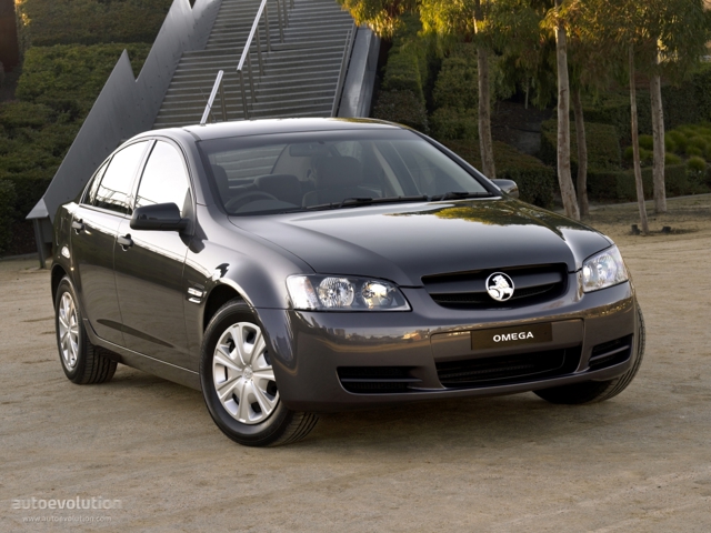 Holden Commodore Sedan photo 2