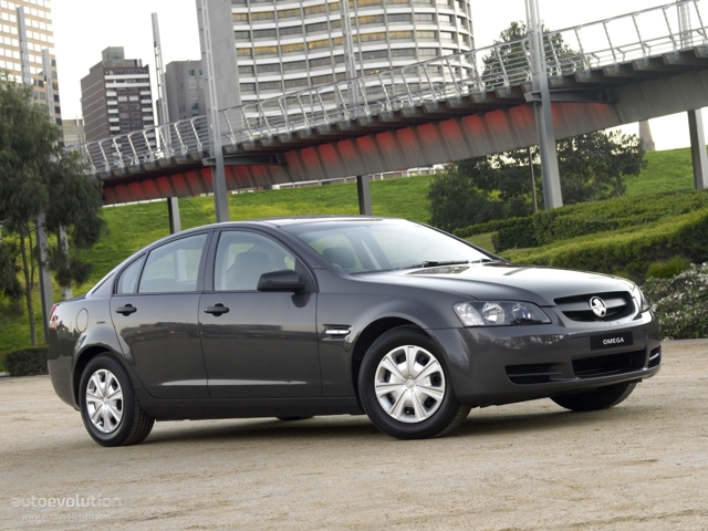 Holden Commodore Sedan photo 3