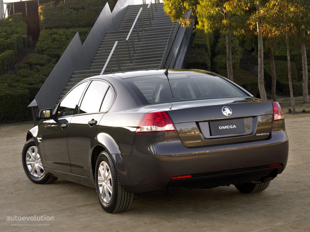 Holden Commodore Sedan photo 4