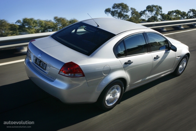 Holden Commodore Sedan photo 5