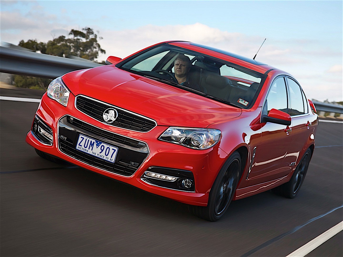 Holden Commodore Sedan photo 5