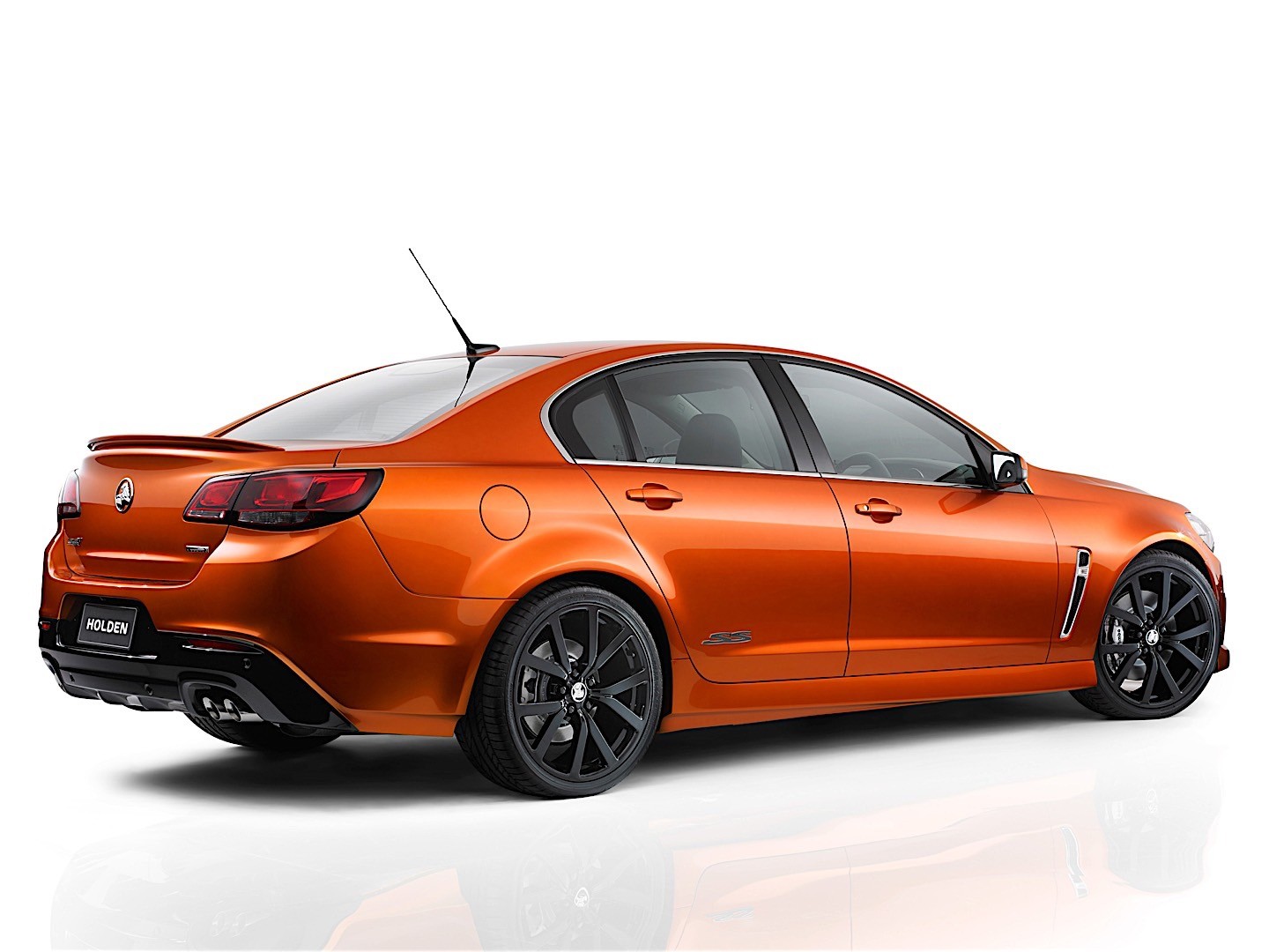 Holden Commodore Sedan photo 14