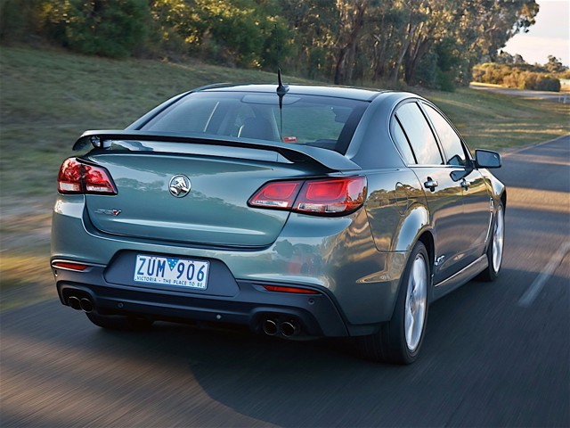 Holden Commodore Sedan photo 19