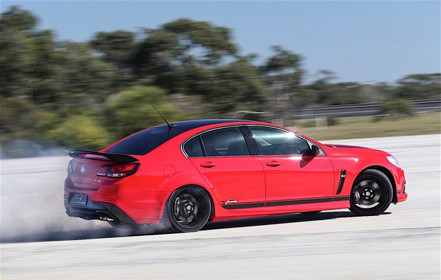 Holden Commodore Sedan photo 23