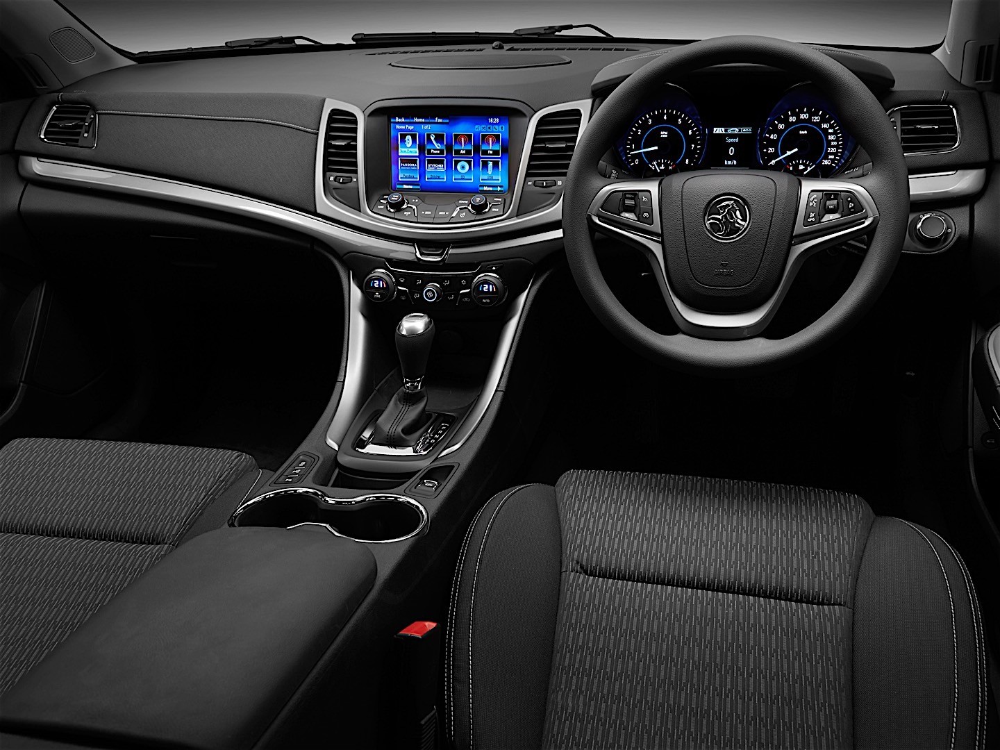 Holden Commodore Sedan photo 38