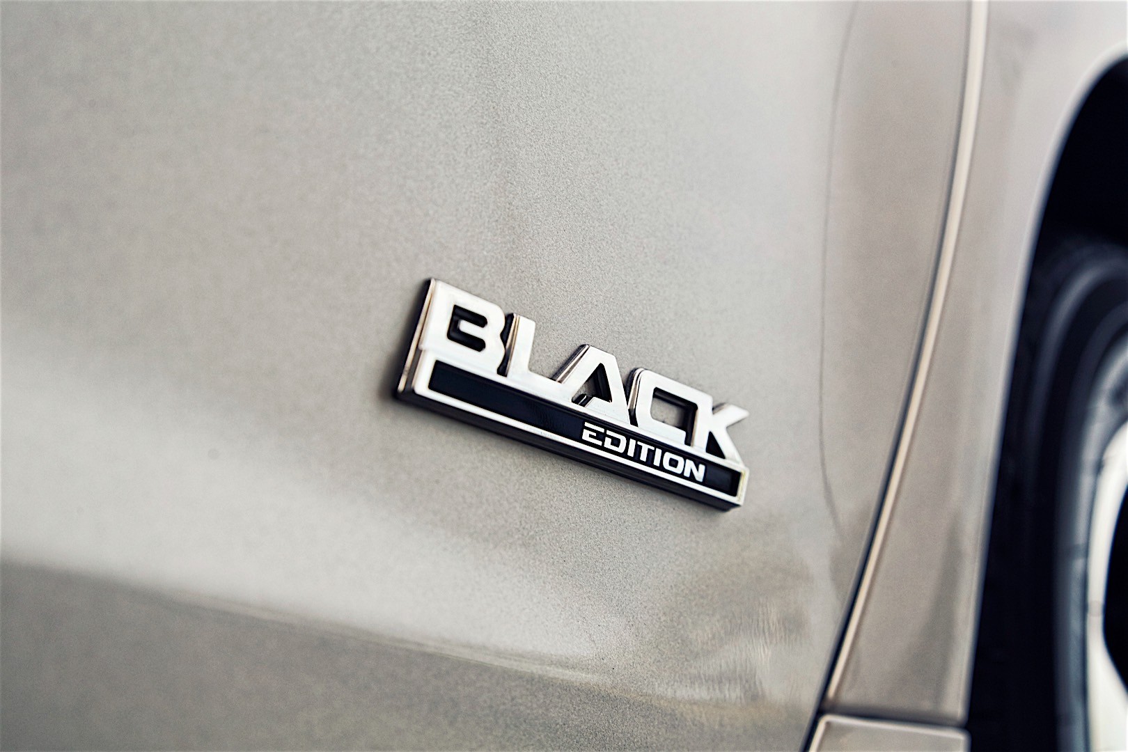 Holden Commodore Sedan photo 10