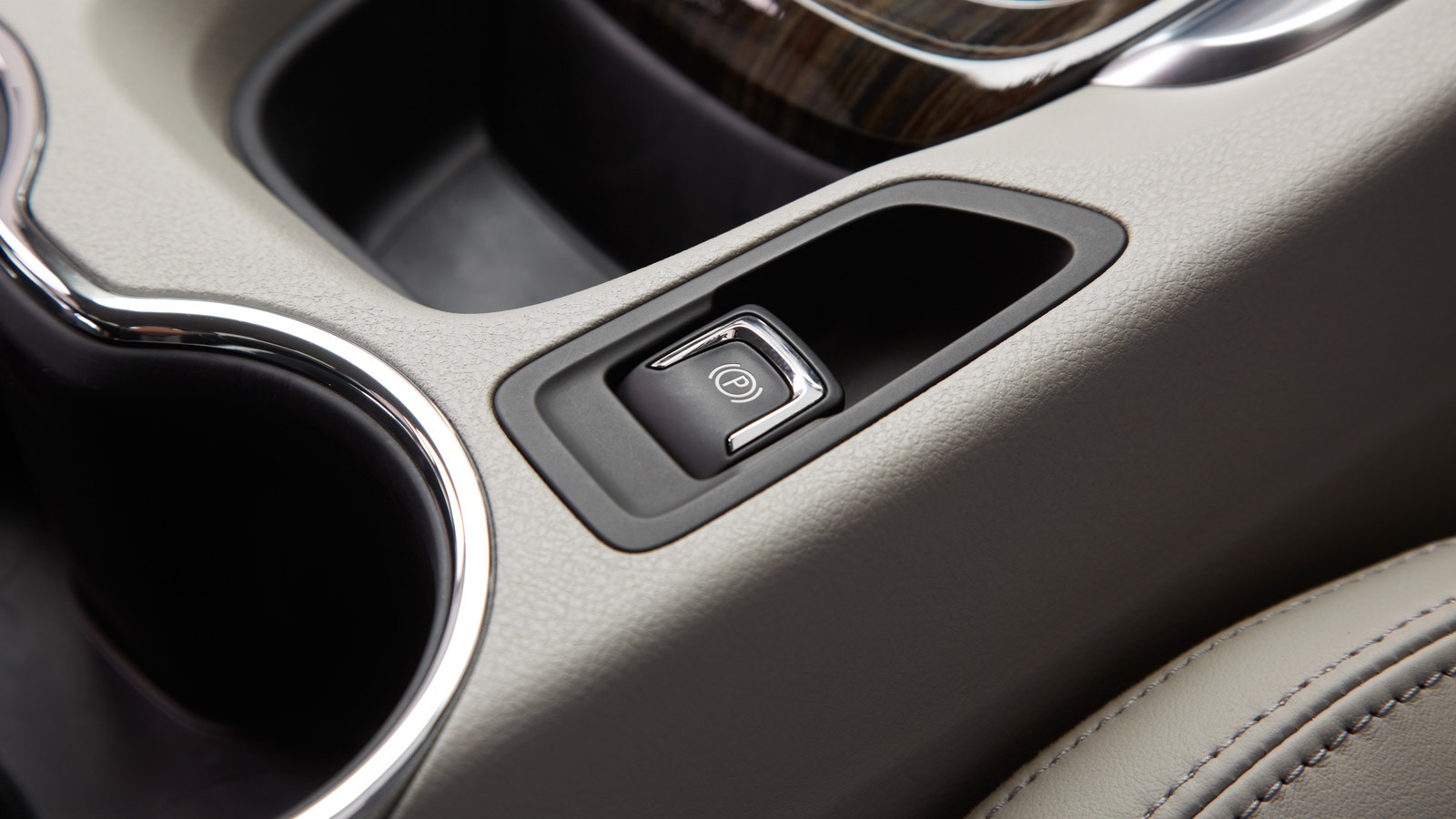 Holden Commodore Sedan photo 16