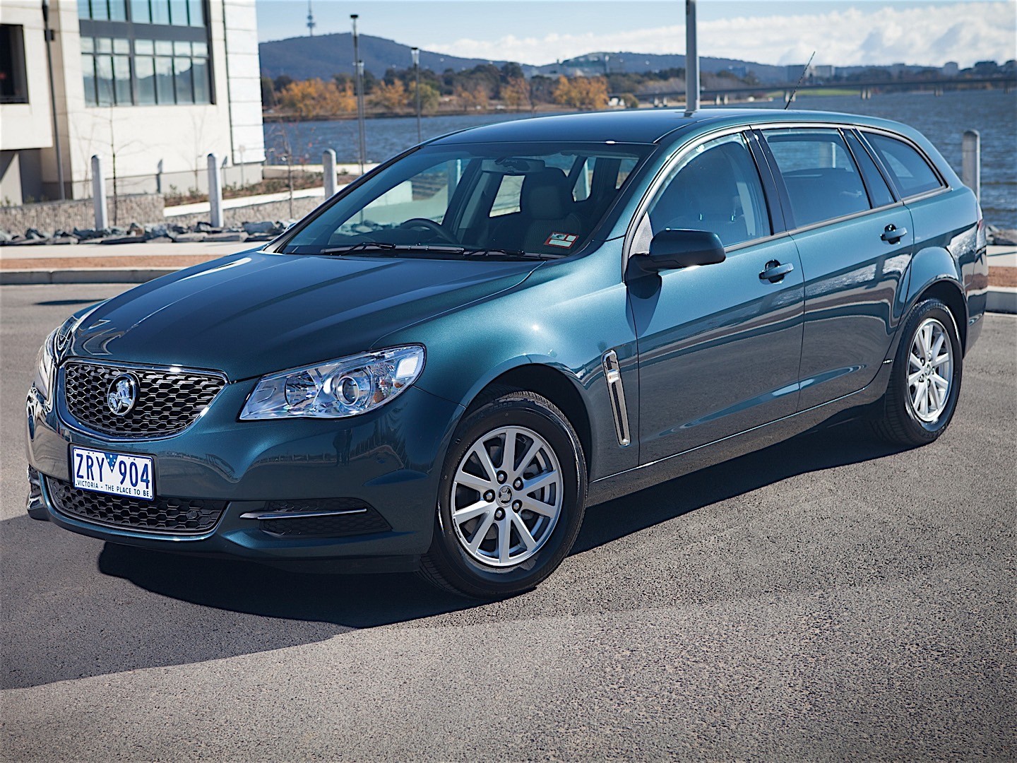 Holden Commodore Wagon photo 8
