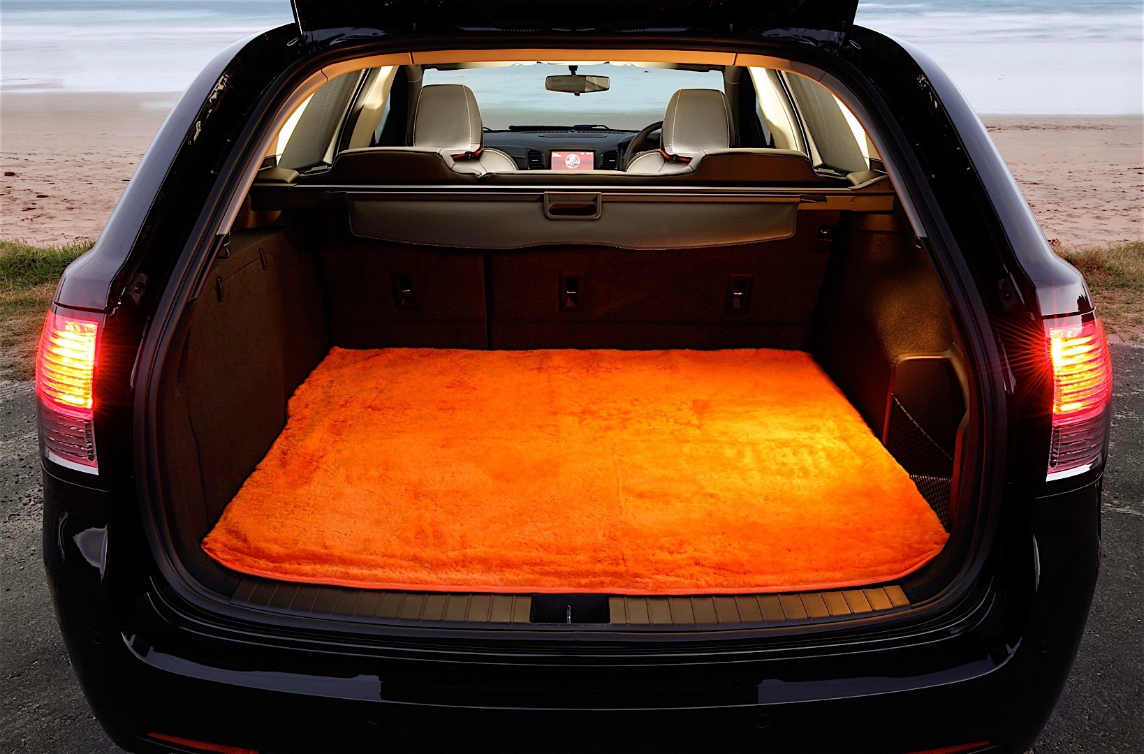 Holden Commodore Wagon photo 10