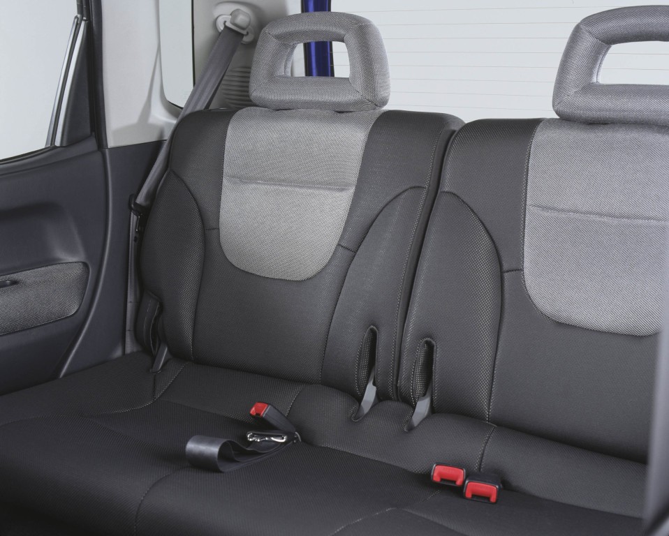 Holden Cruze Mk I photo 26