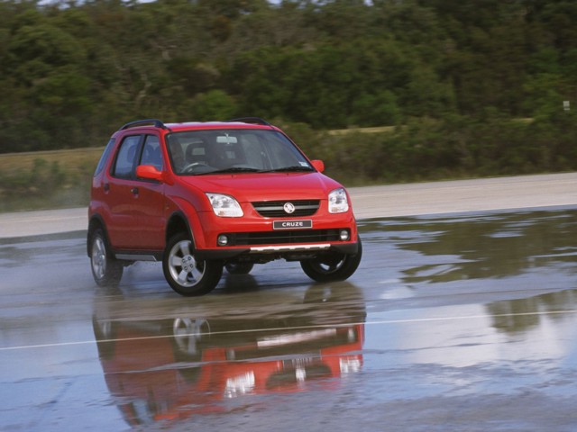 Holden Cruze Mk I photo 9