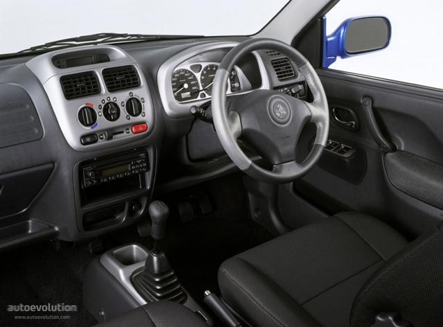 Holden Cruze Mk I photo 22