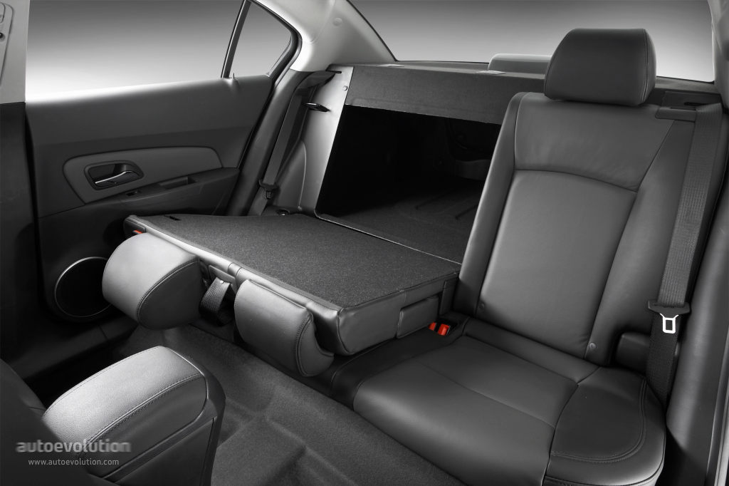 Holden Cruze Mk Ii photo 38