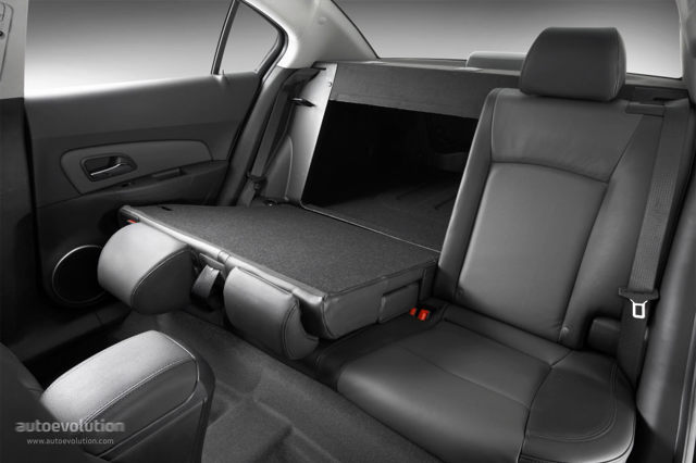 Holden Cruze Mk Ii photo 38