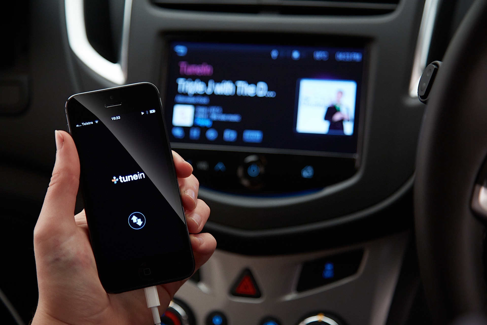 Holden Trax photo 33