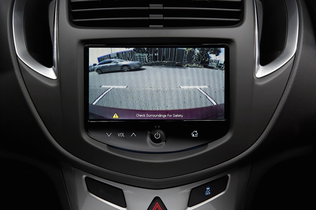 Holden Trax photo 35