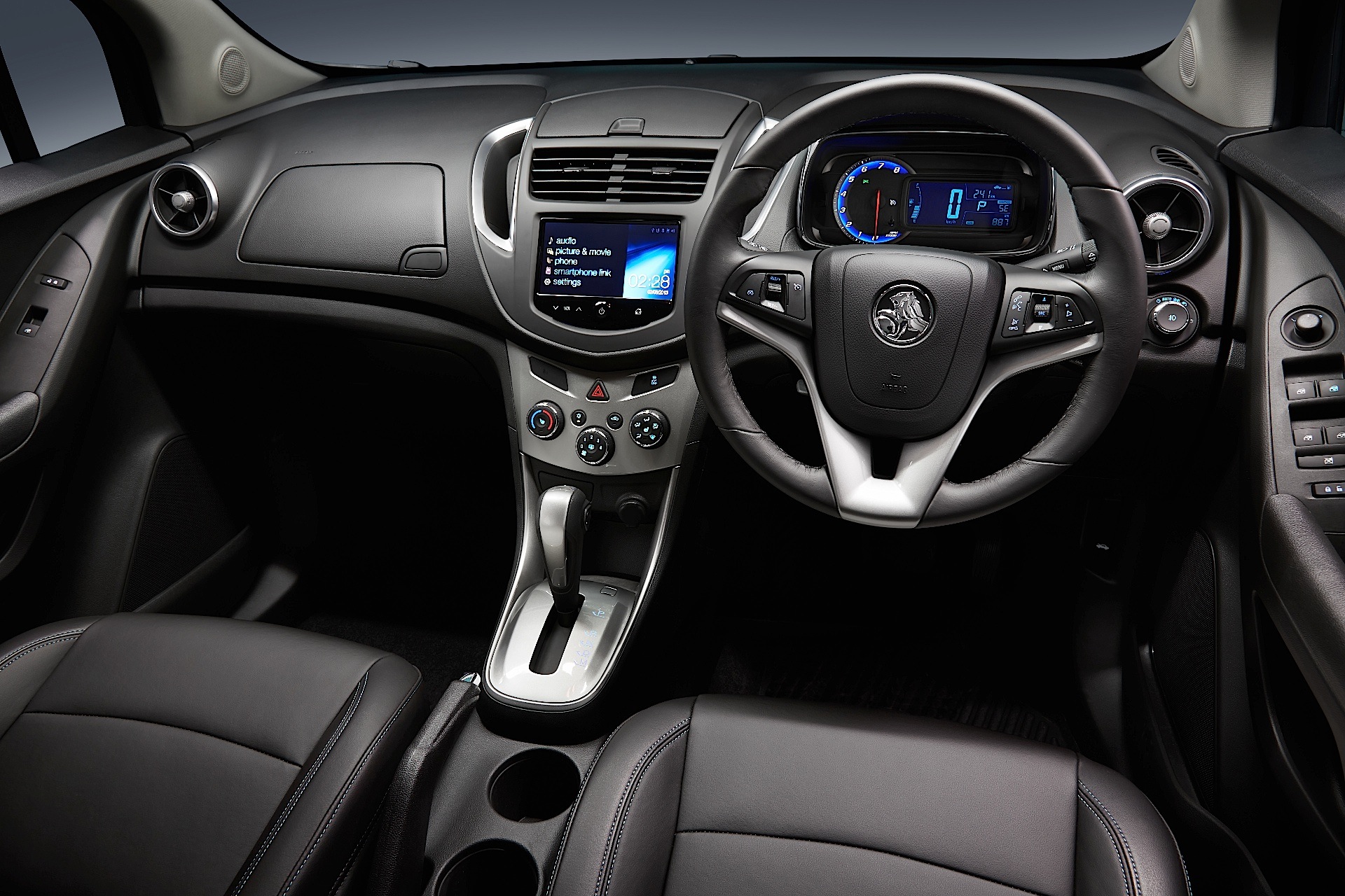 Holden Trax photo 21