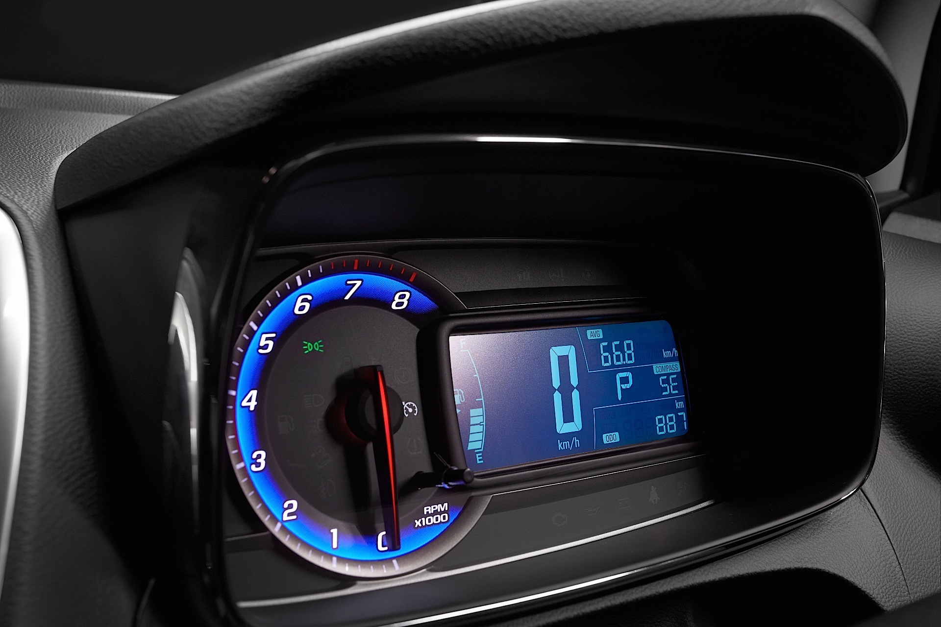 Holden Trax photo 23