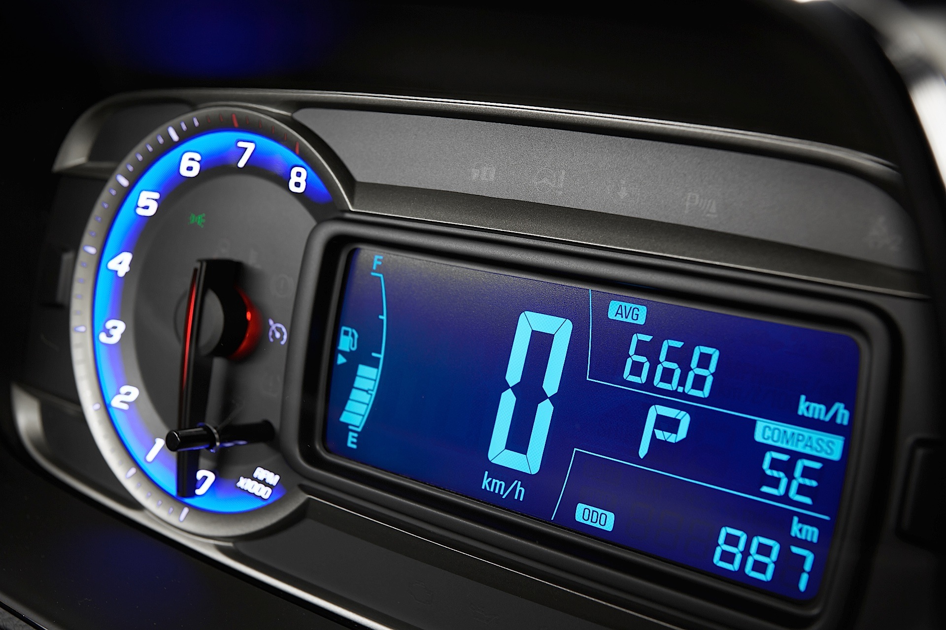 Holden Trax photo 24