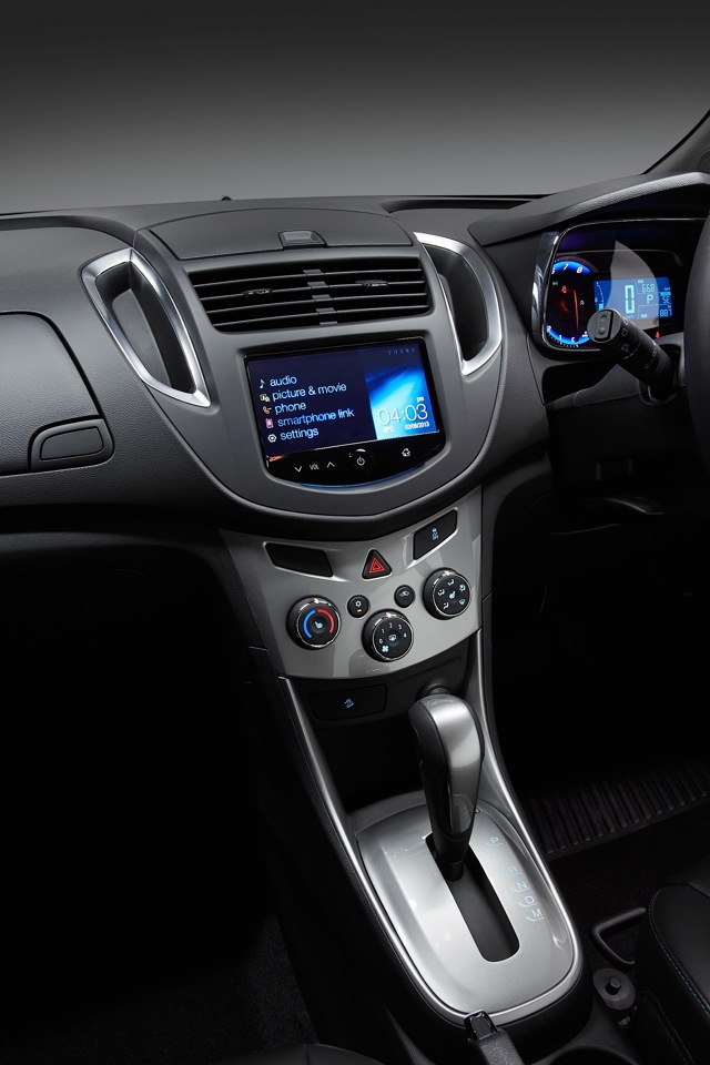 Holden Trax photo 25