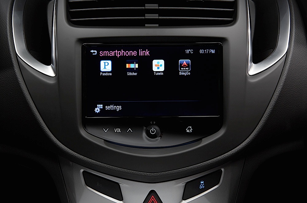 Holden Trax photo 28