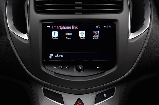 Holden Trax photo 28
