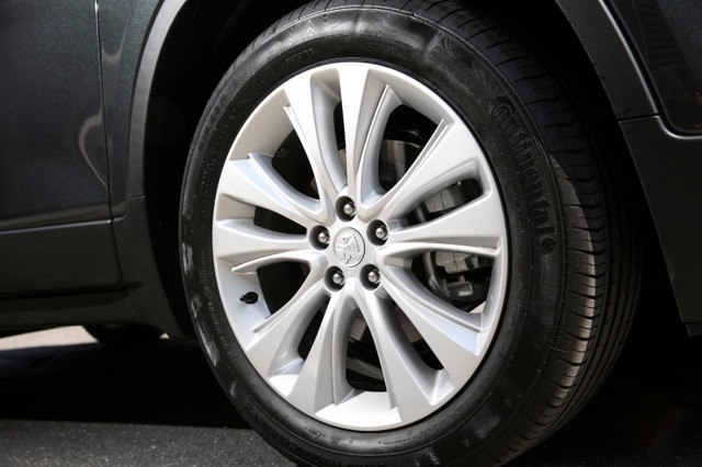 Holden Trax photo 5