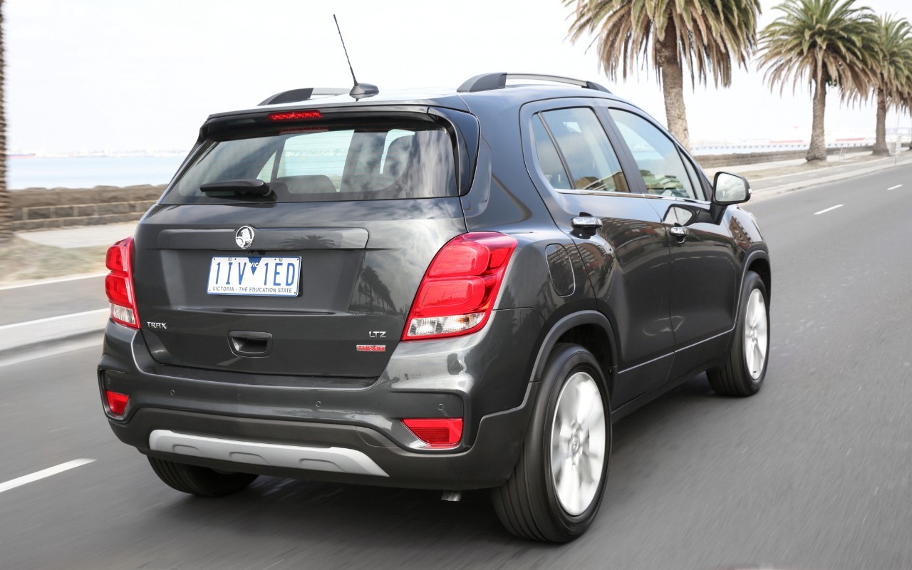 Holden Trax photo 10