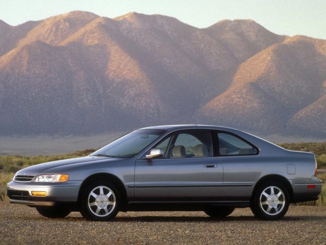 Honda Accord Coupe foto 16