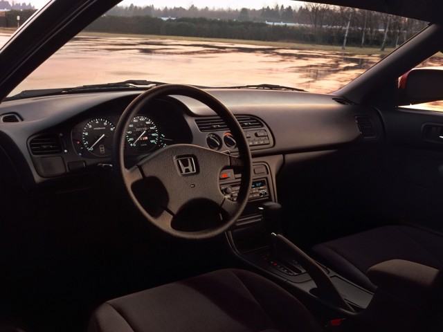 Honda Accord Coupe foto 22