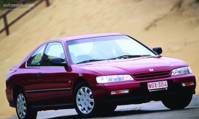 Honda Accord Coupe foto 1
