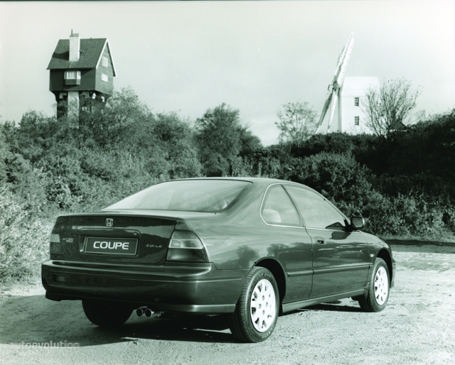 Honda Accord Coupe foto 5