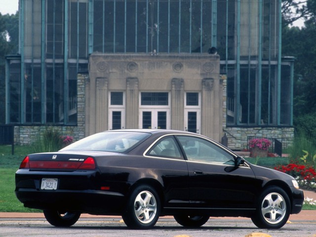 Honda Accord Coupe Foto 9