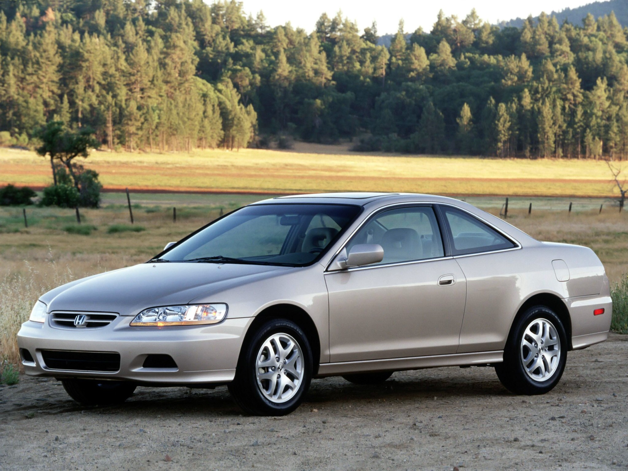 Honda Accord Coupe photo 17