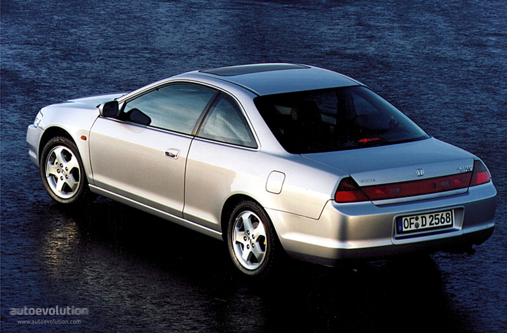 Honda Accord Coupe photo 2