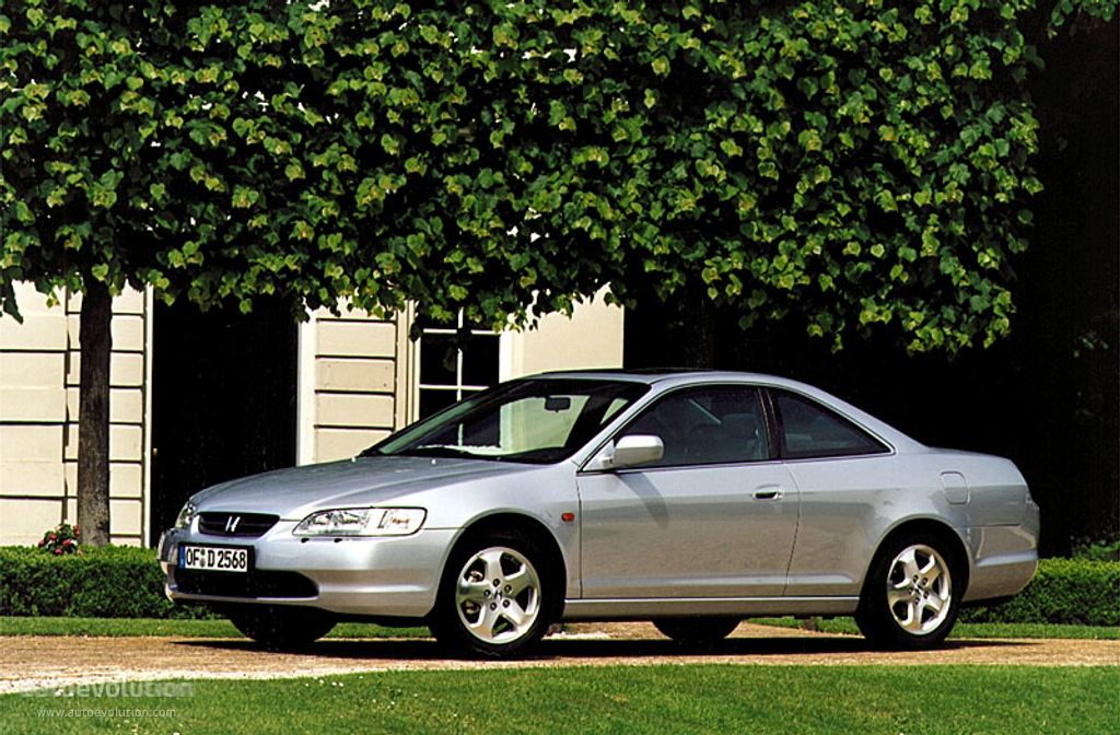 Honda Accord Coupe photo 3