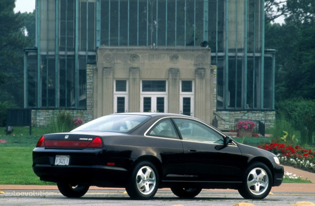 Honda Accord Coupe Foto 6