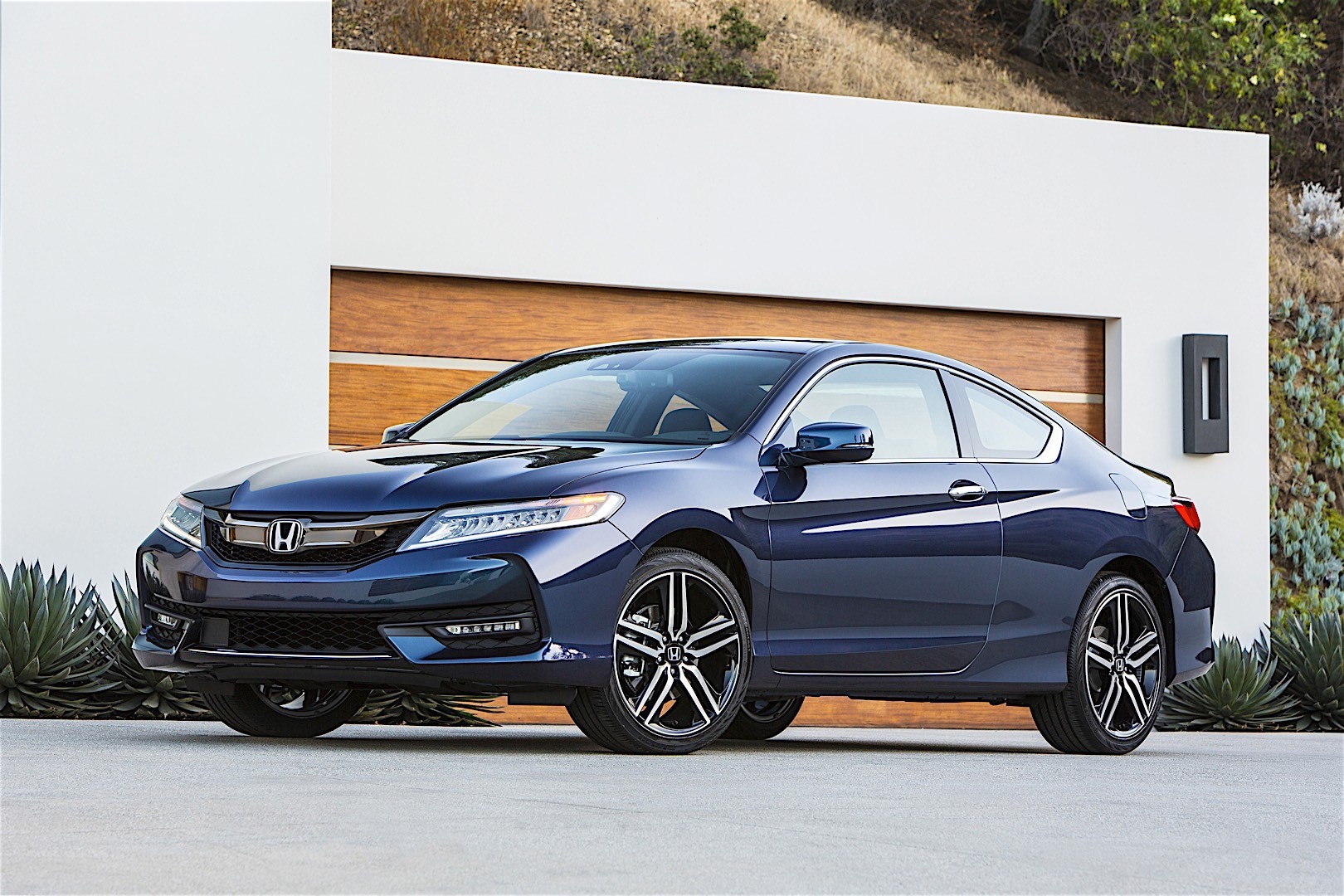 Honda Accord Coupe photo 14