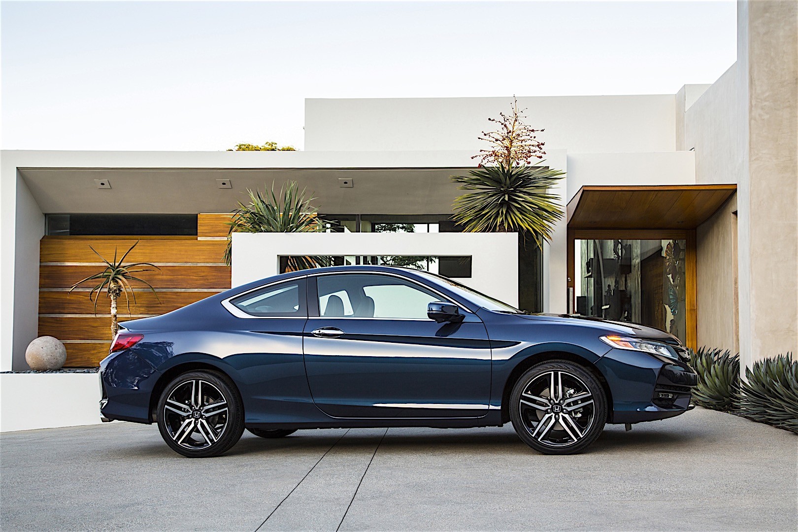 Honda Accord Coupe photo 16