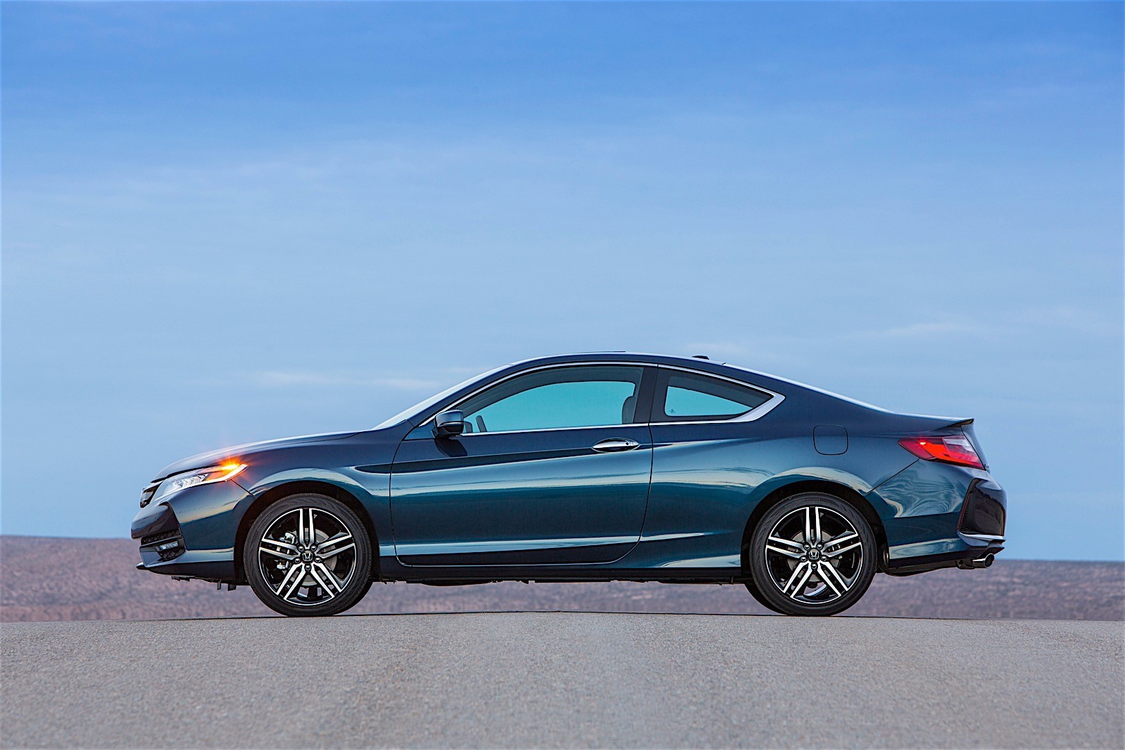 Honda Accord Coupe photo 19