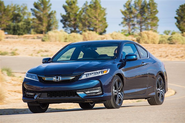 Honda Accord Coupe foto 2