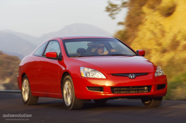 Honda Accord Coupe foto 3