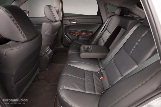 Honda Accord Crosstour photo 45