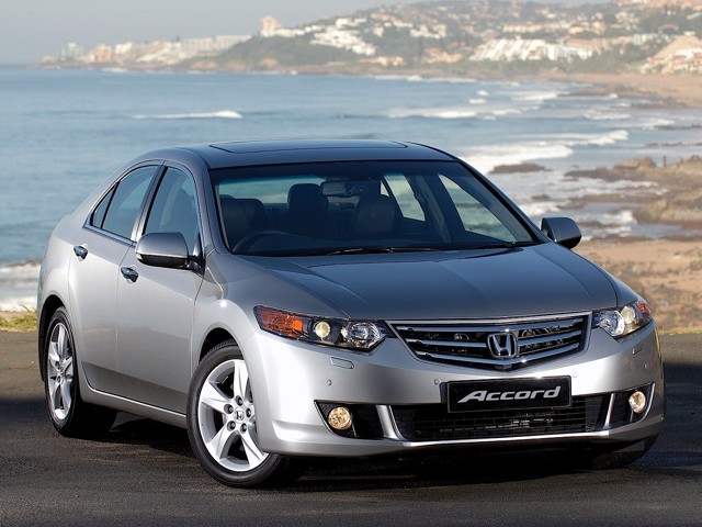 Honda Accord Euro foto 16