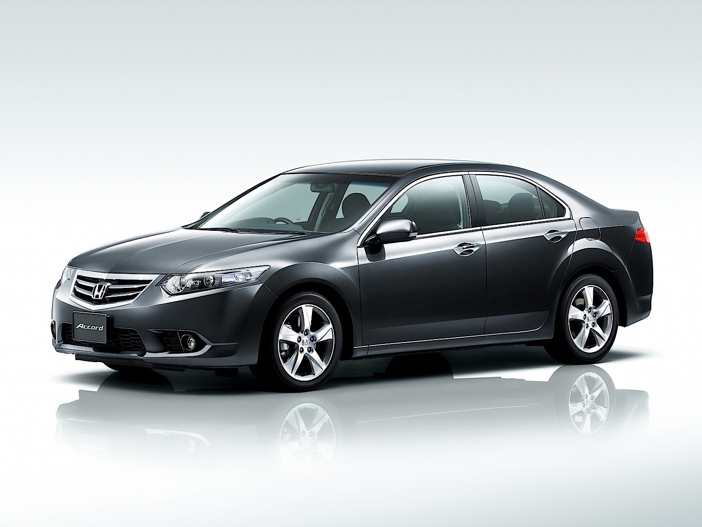 Honda Accord Euro photo 21