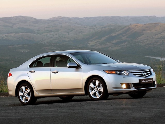 Honda Accord Euro foto 24