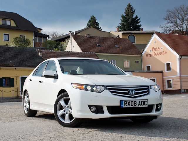 Honda Accord Euro foto 32