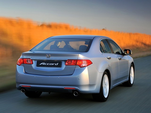 Honda Accord Euro foto 34